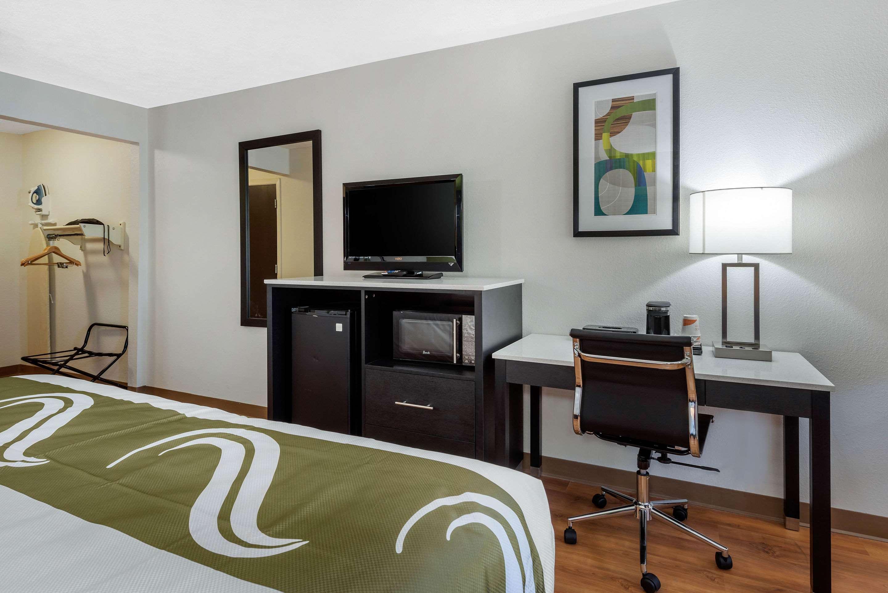 Quality Inn Coraopolis Экстерьер фото