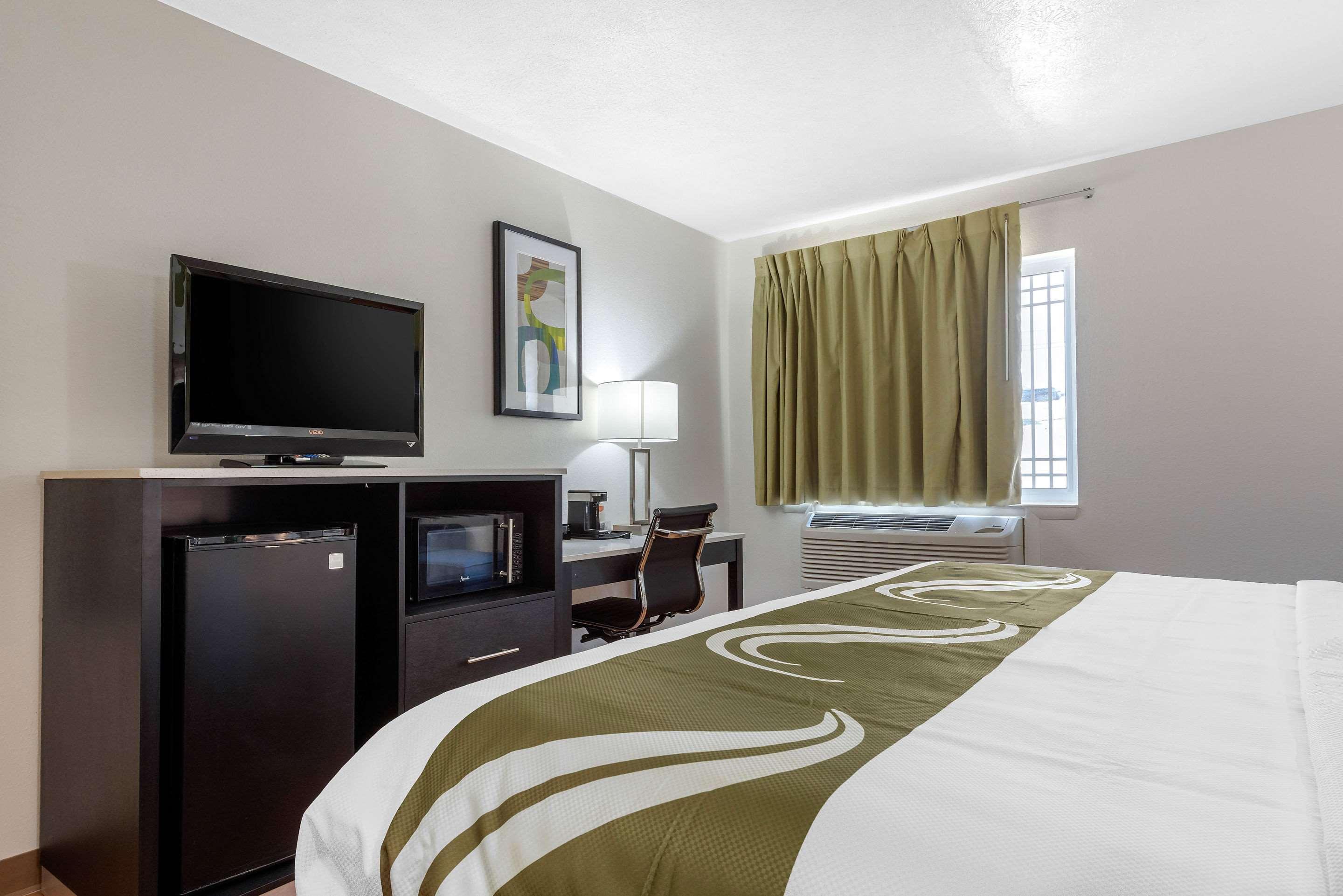 Quality Inn Coraopolis Экстерьер фото