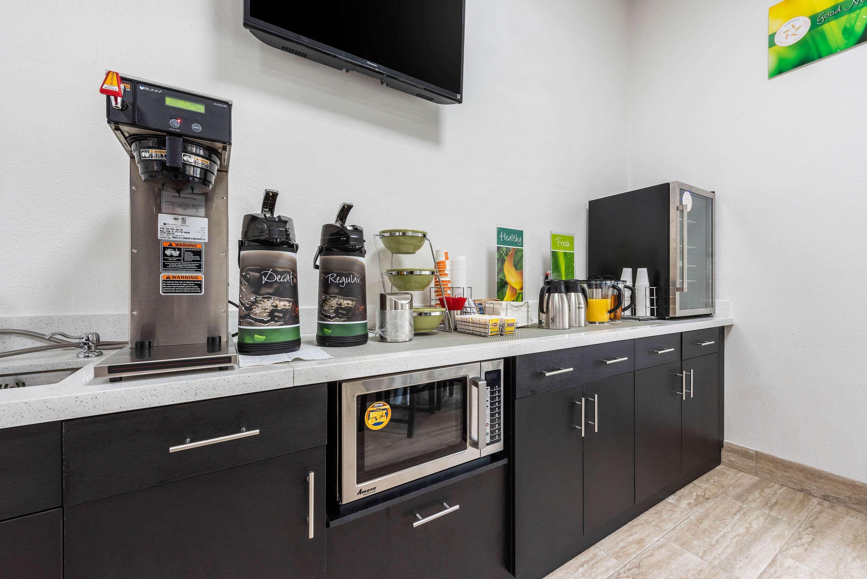 Quality Inn Coraopolis Экстерьер фото