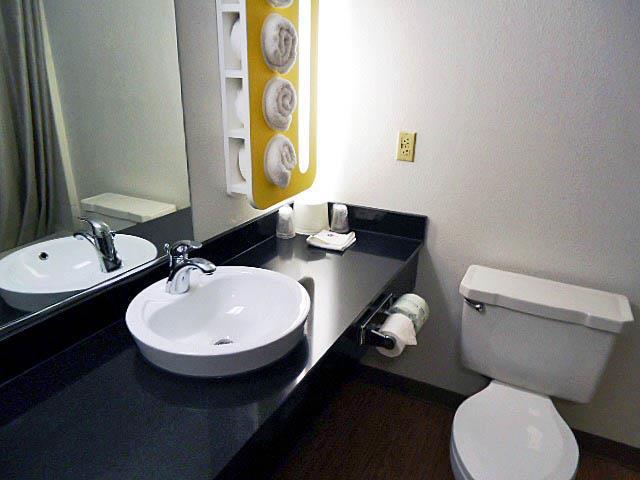 Quality Inn Coraopolis Номер фото
