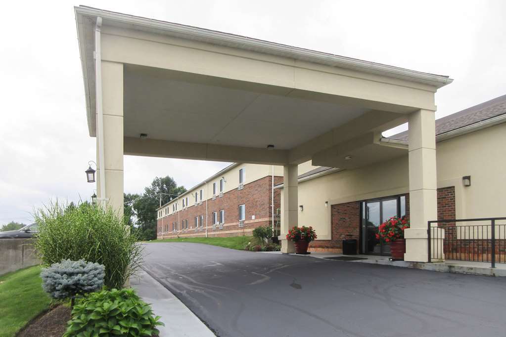 Quality Inn Coraopolis Экстерьер фото